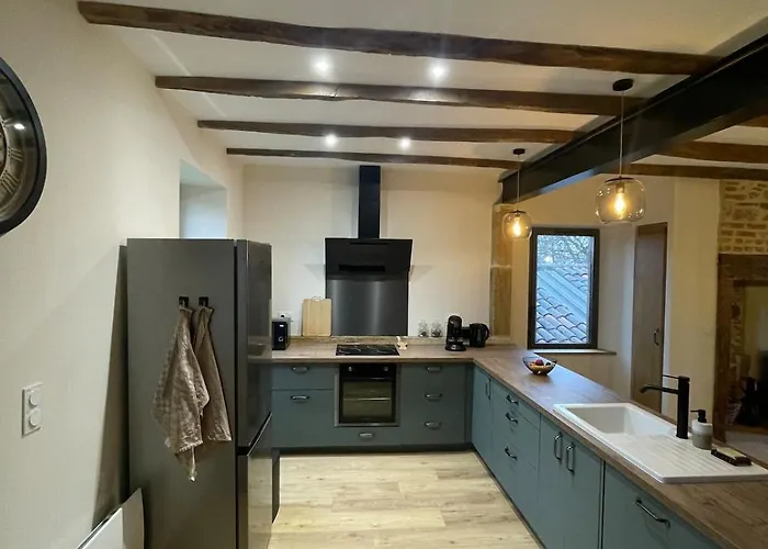 Nyaraló Grande Renovee Avec Piscine Felzins