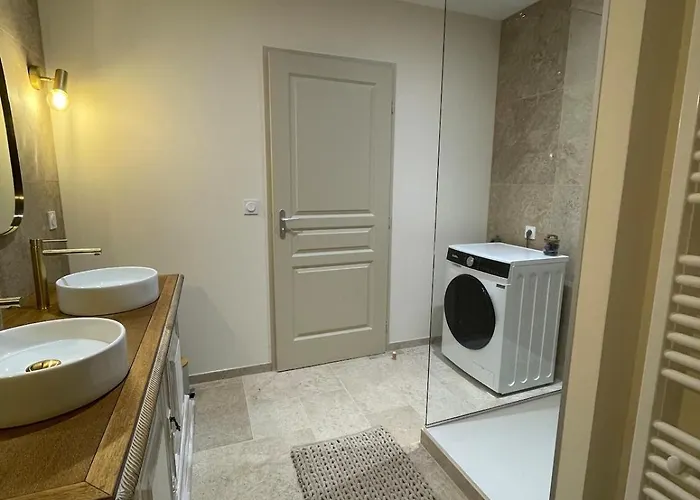 Grande Renovee Avec Piscine Nyaraló *