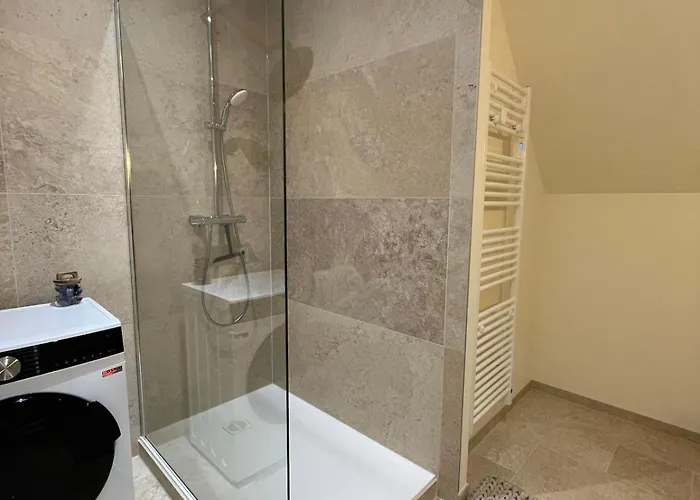 Grande Renovee Avec Piscine Nyaraló